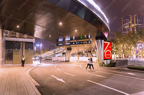 LED廣告機(jī),戶外LED廣告機(jī),LED廣告機(jī)廠家 LED廣告機(jī),戶外LED廣告機(jī),LED廣告機(jī)廠家