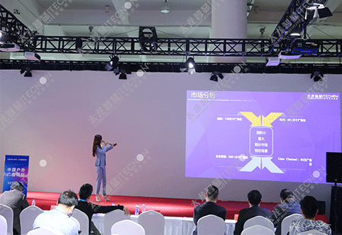 LED燈桿屏,LED廣告機(jī) LED燈桿屏,LED廣告機(jī)