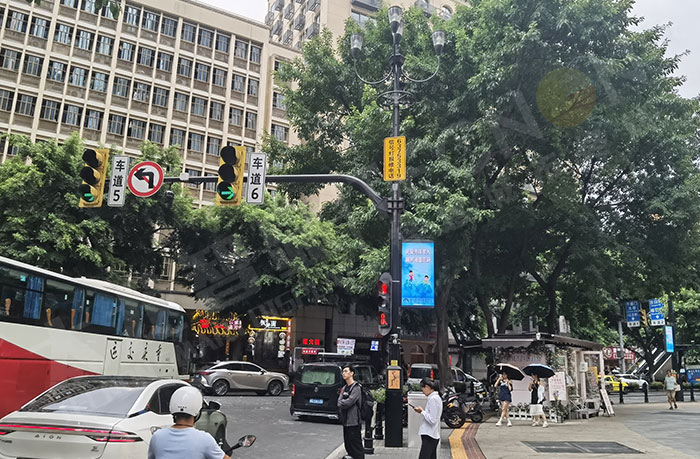 LED燈桿屏 LED燈桿屏